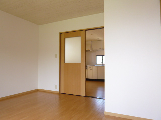 メゾンレオＢの居間・リビング