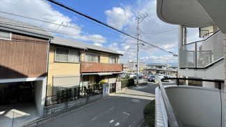 【展望】 | 向かいとの距離はそこまで近くないので、快適に過ごせます。