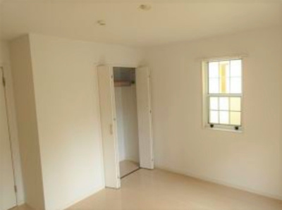 【居間・リビング】 | リブレア津福本町B棟 | 居間です