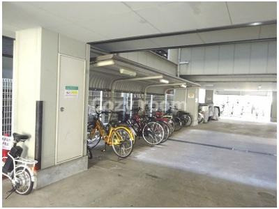【その他共用部分】 | アーデン新大阪 | 自転車置き場です。