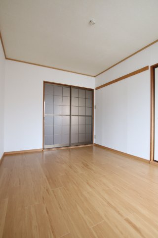 【洋室】 | グランメール須田