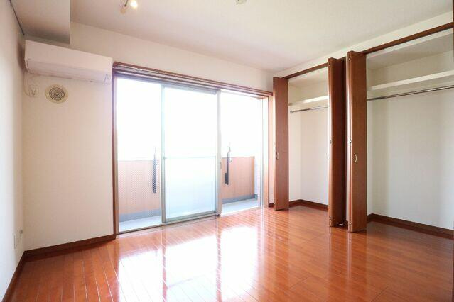 JEWEL COURT C棟の居間・リビング