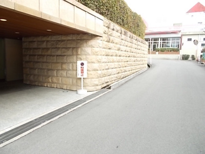 【周辺】 | ファミールグラン桃山台 | 前面道路