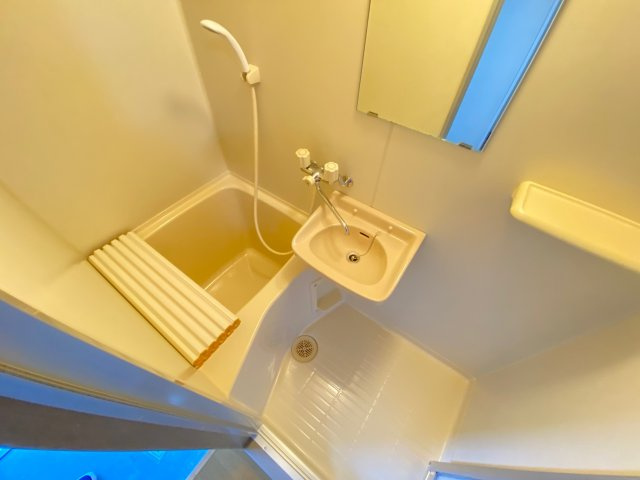 メゾンイシスの浴室