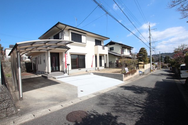 高雄６丁目戸建の前面道路含む現地写真