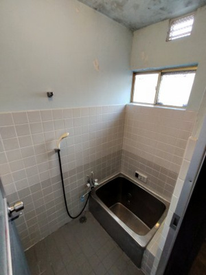 【浴室】 | 六万寺町1丁目貸家