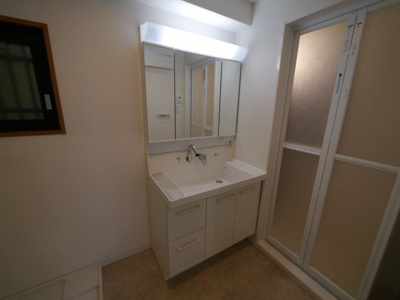 【洗面所】 | ピュアドームアーティック平尾（ピュアドームアーティックヒラオ） | 別号室の写真になります。現況優先。