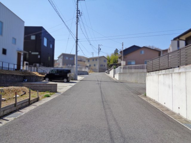 【前面道路含む現地写真】 | 四日市市山城町　全23区画宅地分譲 | 前面道路