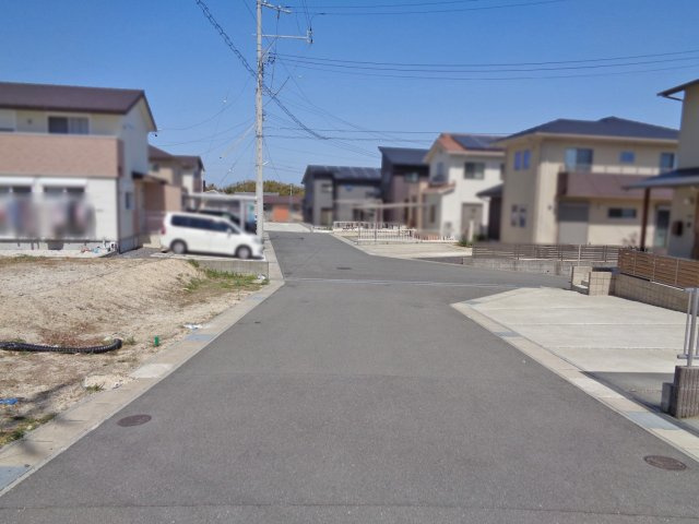 【前面道路含む現地写真】 | 四日市市山城町　全23区画宅地分譲 | 前面道路