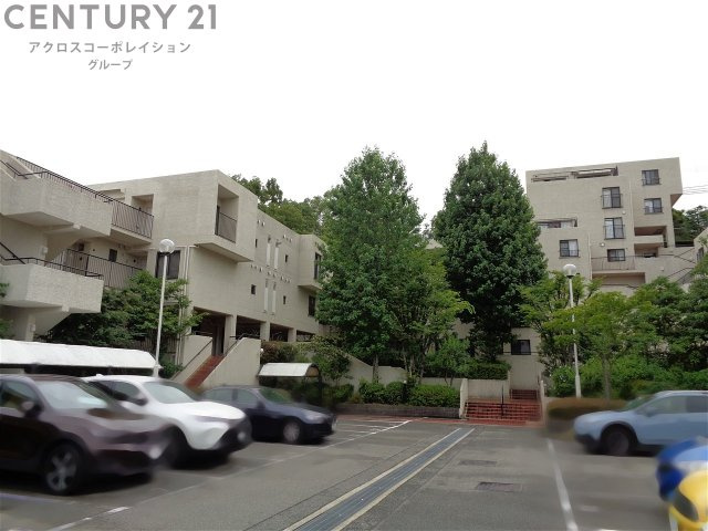 西宮山手一種低層の閑静な住宅街に立地