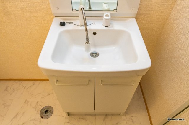 セジュール・喜の洗面所|洗面・脱衣　シャンプードレッサー付き。