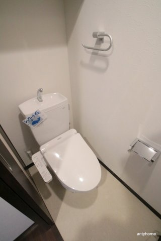 プレジオ江坂2　仲介手数料無料のトイレ