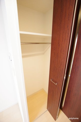 パークフラッツ江坂　仲介手数料無料の収納