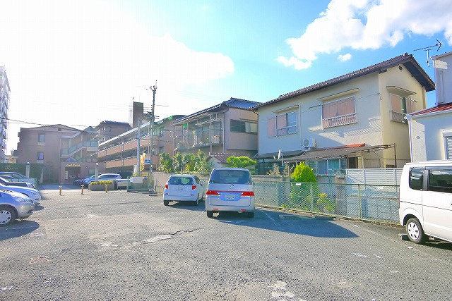 松田モータープール(三条添川町）の外観