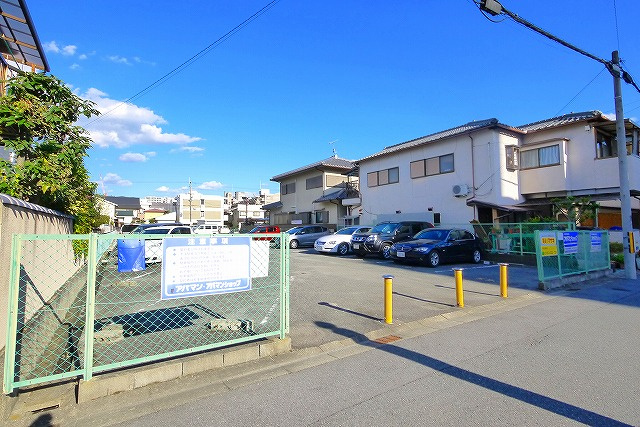 松田モータープール(三条添川町）の外観