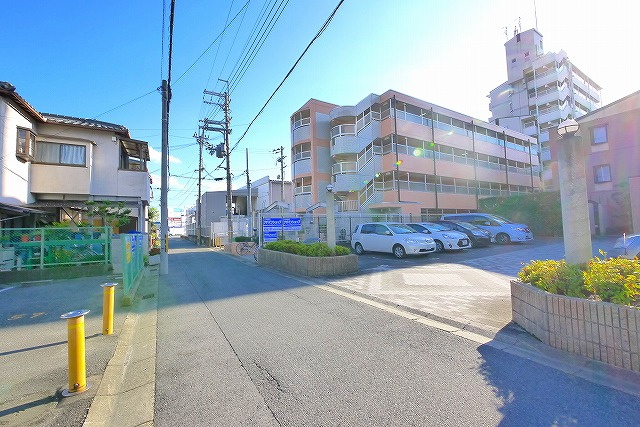 松田モータープール(三条添川町）の周辺