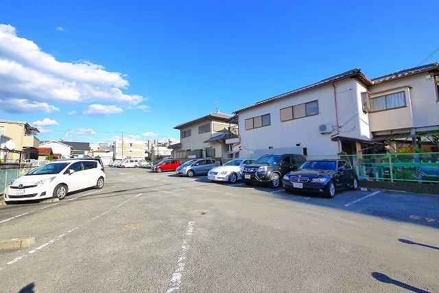 松田モータープール(三条添川町）の外観