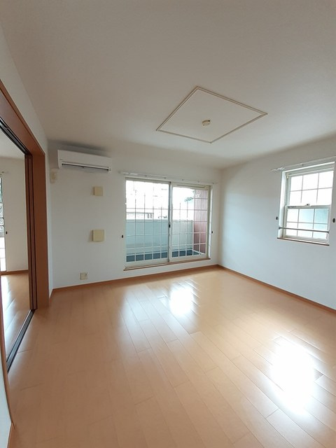 タルガＡの居間・リビング