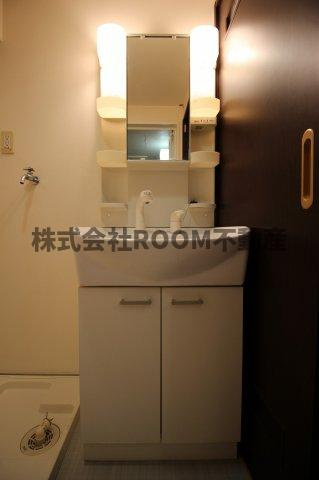 あいらんど早水の独立洗面台|朝の身支度には欠かせない独立洗面化粧台