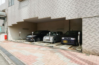 【駐車場】