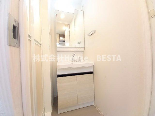 レジュールアッシュ神戸ハーバーランドの独立洗面台