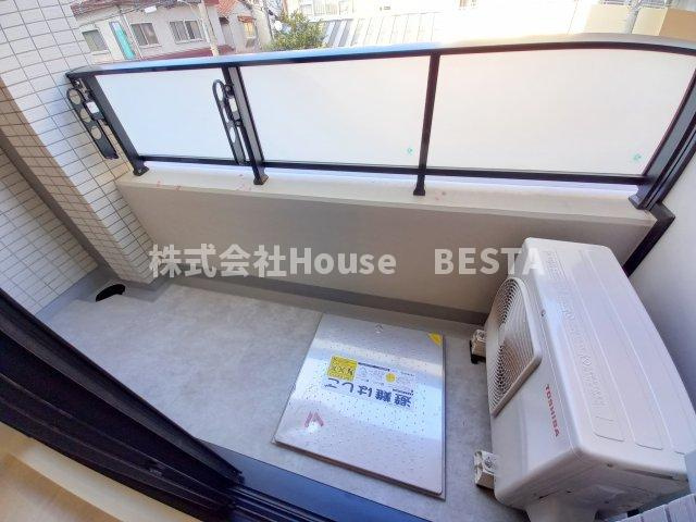 レジュールアッシュ神戸ハーバーランドのバルコニー