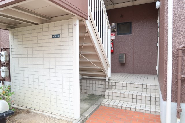 ラ・エスタシオンⅠ　Ａ棟のエントランス|Ａ棟入口