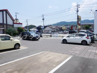 【駐車場】
