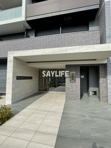 アドバンス大阪城シュアーヴのエントランス
