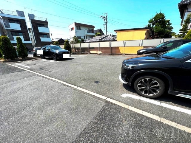 パーク サイド フジの駐車場