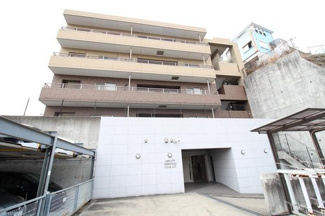 【外観】 | 全面タイル張りによる重厚感溢れる外観です♪大規模修繕履歴のある、とてもキレイな外観ですよ♪