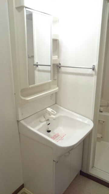 ラピスラズリの洗面所
