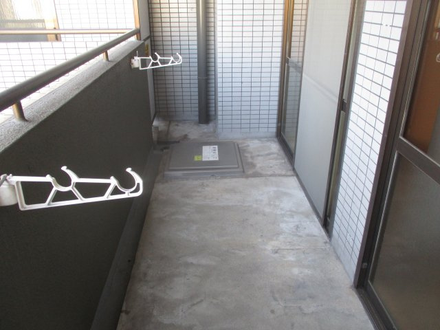 【バルコニー】