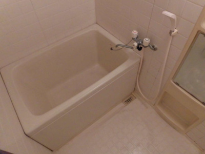 【浴室】 | クレール辻堂 | 清潔感のあるお風呂です