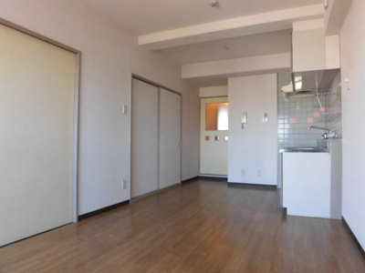 【居間・リビング】 | クレール辻堂 | とても広いリビングです