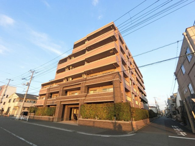 【外観】 | ナイスエスアリーナ横濱鶴見 | 総戸数５０戸、平成２３年１月築、敷地内駐車場全戸分有り♪
