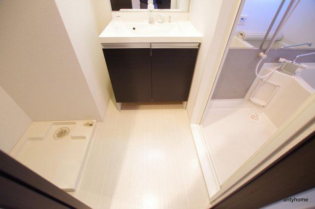 レオンコンフォート新梅田　仲介手数料無料の洗面所