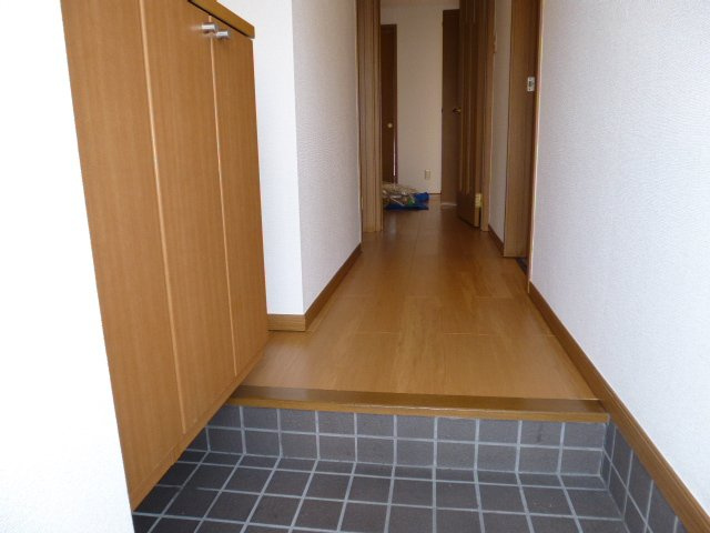 グランメゾンＡの玄関