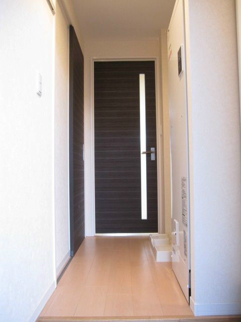 床と扉の配色がおしゃれです★