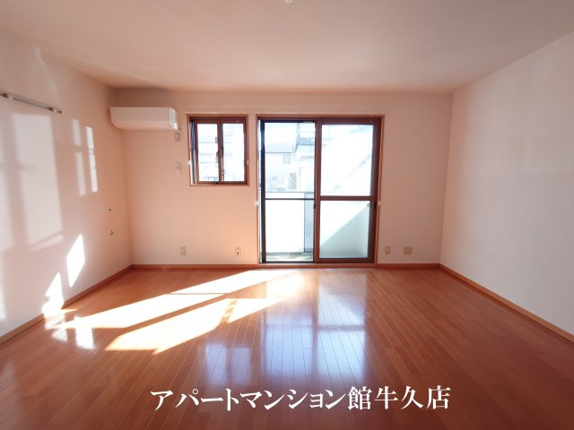 アークグレイスⅡAの居間・リビング