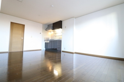 【居間・リビング】 | サンヴィレッジ本宿 | ※同タイプの別の部屋の写真です。