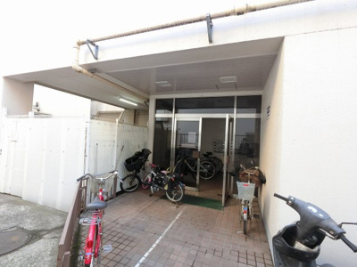【エントランス】 | 浅田ビル | エントランス部分です。