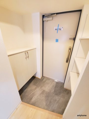 ワールドアイ阿波座WEST(旧 エグゼ西大阪2)　仲介手数料無料の玄関