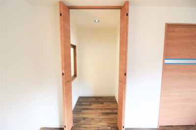 【収納】 | 八尾木1丁目戸建て | ウォークインクローゼット