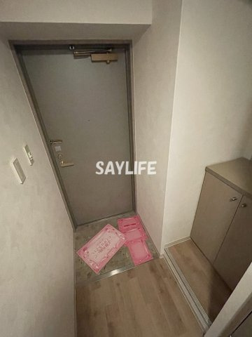 ドゥミルアン東大阪の玄関