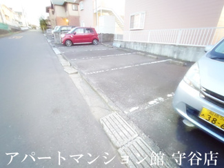 【駐車場】