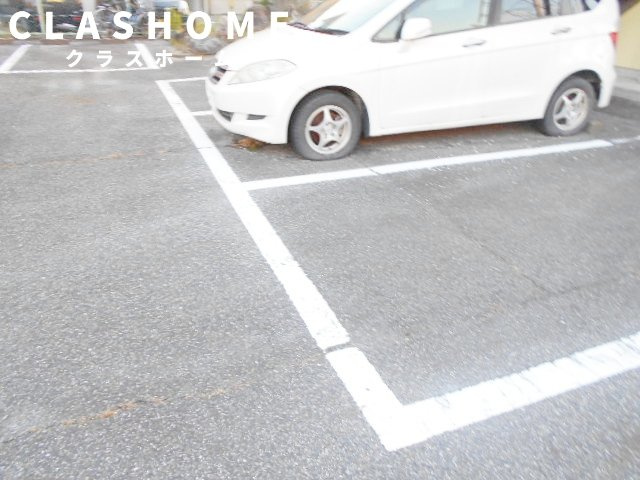 ハイツサンクリスタル　　刈谷市の賃貸ならクラスホーム刈谷店の駐車場