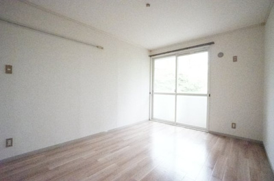 【洋室】 | ラヴェニュA | ※同物件・反転タイプの写真です。