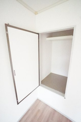 【収納】 | ラヴェニュA | ※同物件・反転タイプの写真です。