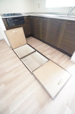 【収納】 | ラヴェニュA | ※同物件・反転タイプの写真です。